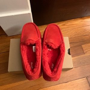 COPY - Women’s Ugg Ansley slippers